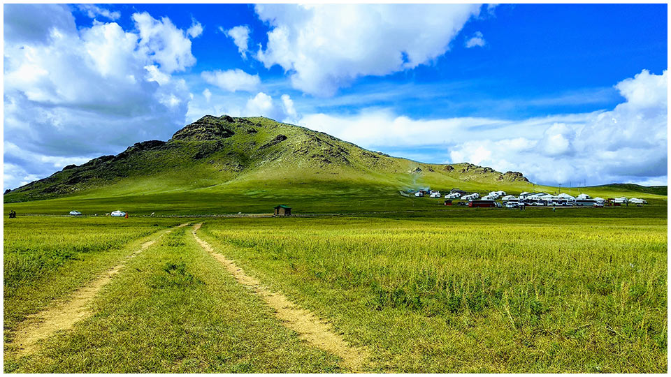 Mongolian Valley